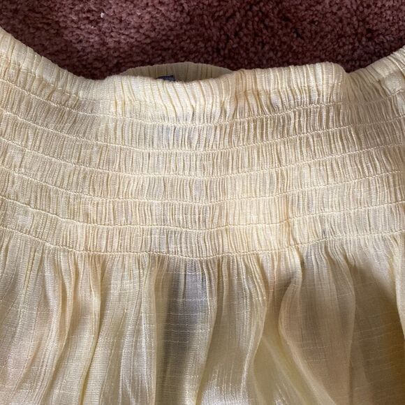 Harve Bernard Large Lemon Drop Off the Shoulder Top - Picture 5 of 5